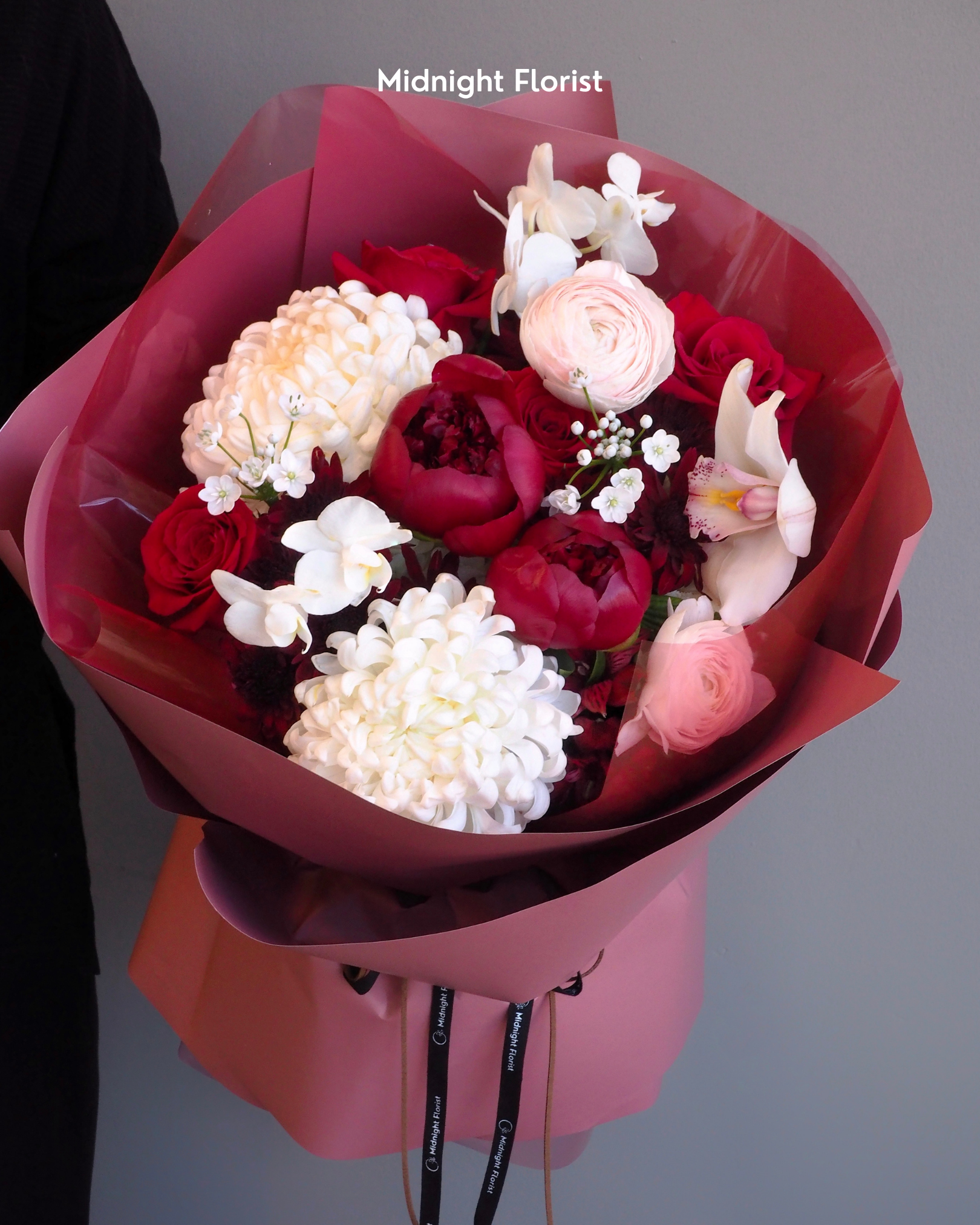 Blanc & Rouge - Round Bouquet