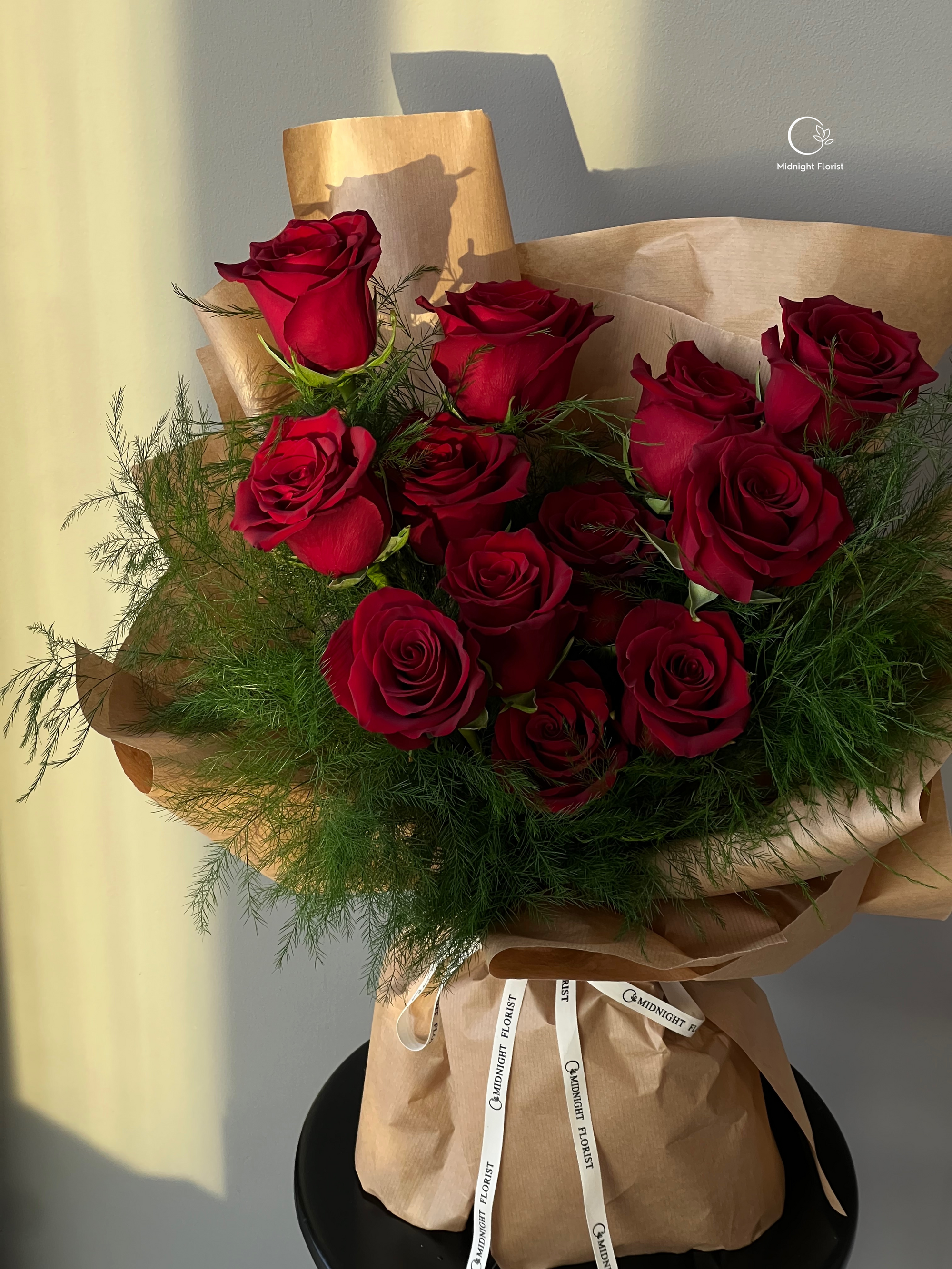 Scarlet Elegance - Effortless