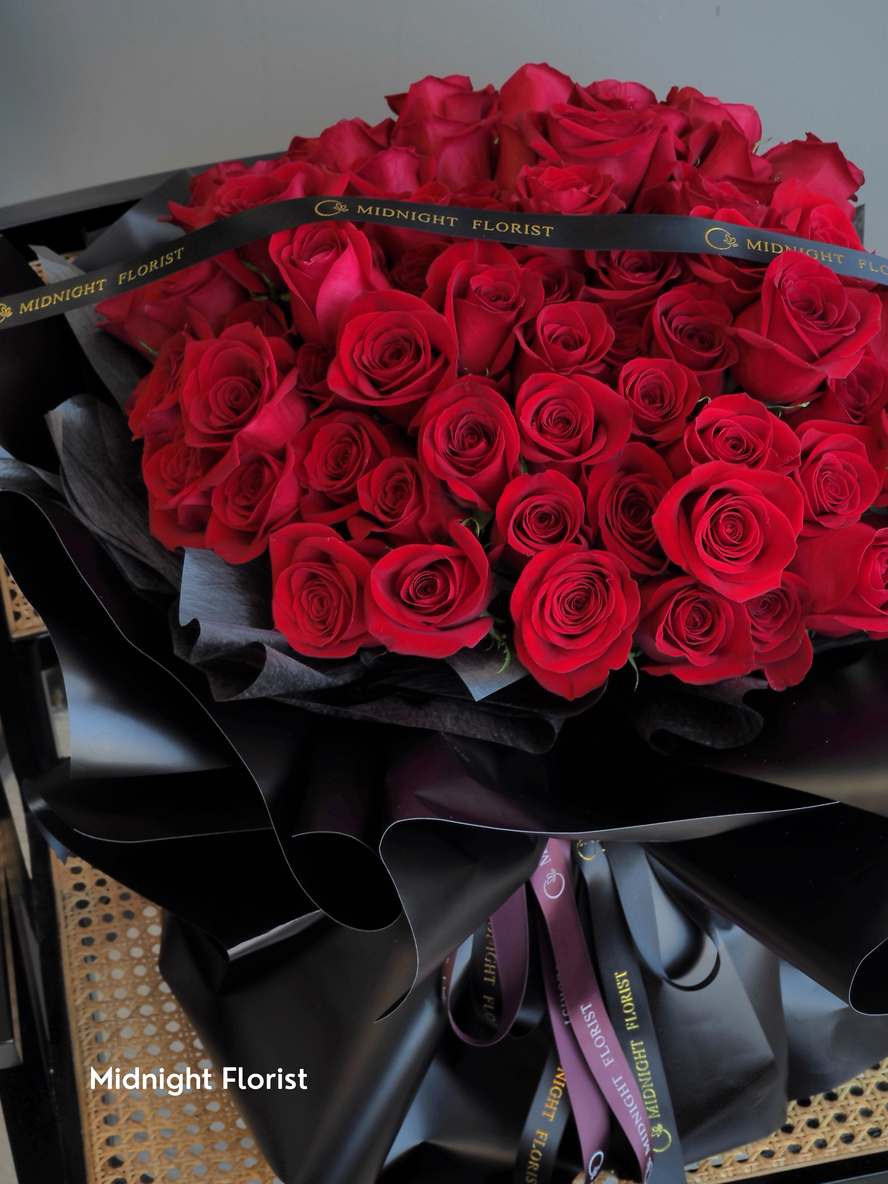 Charm (100 Roses)