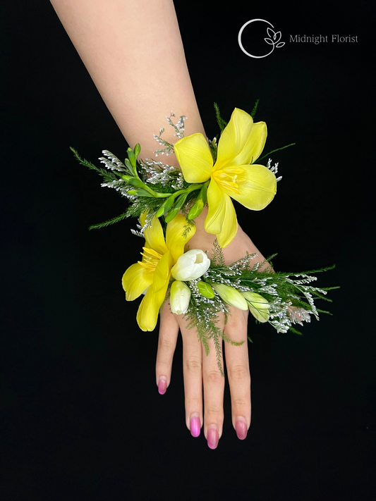 Mood ring (corsage)